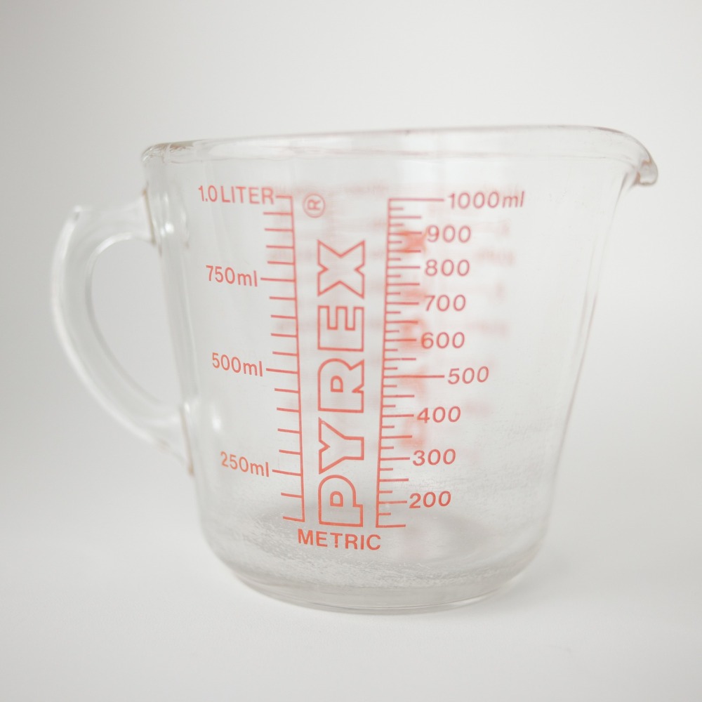 Vintage PYREX 4 Cups 32 Oz 1 Quart Glass Measuring Cup Pitcher USA Ounces Red